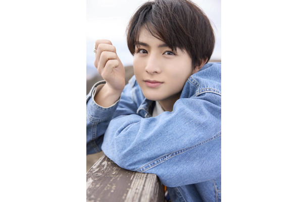 柏木悠、スイートな微笑みに胸キュン！1st写真集は19歳から20歳への“変化”を捉えた1冊に