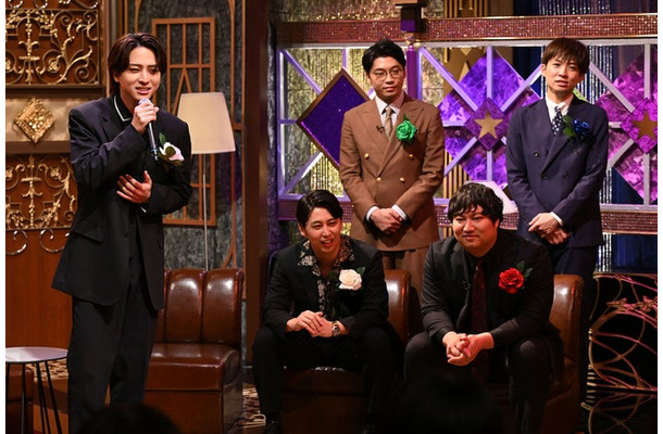 寺西拓人、屋敷裕政、新山、兎、河井ゆずる（C）日本テレビ