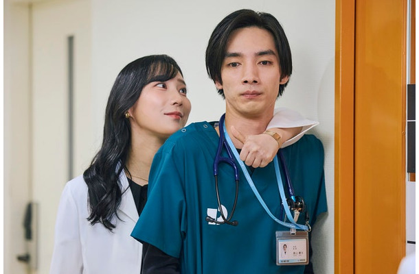 ファーストサマーウイカ、清水尋也「19番目のカルテ」第5話（C）TBSスパークル／TBS（撮影：加藤春日）