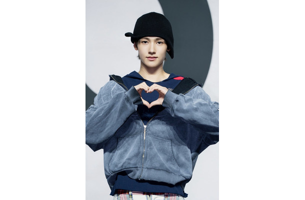 SEONGHYEON（ソンヒョン）（P）＆（C）BIGHIT MUSIC