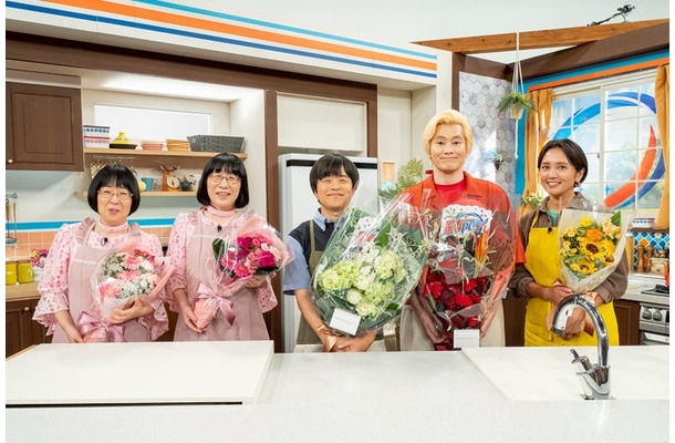 阿佐ヶ谷姉妹、バカリズム、カズレーザー、和田明日香(C)テレビ朝日