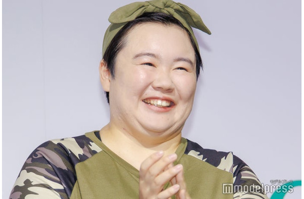 ヘアカット前のやす子（C）モデルプレス