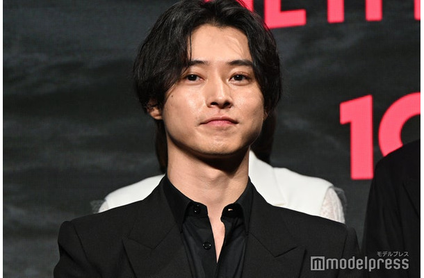 「今際の国のアリス」シーズン3グローバルファンイベントに登壇した山崎賢人(C)モデルプレス