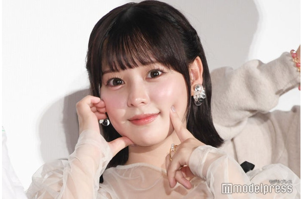 ボブヘアの齊藤なぎさ(C)モデルプレス