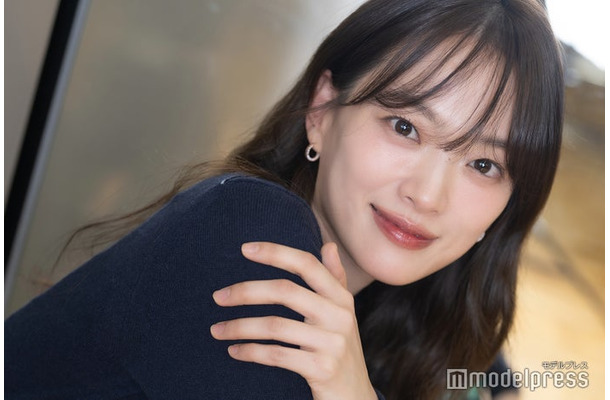 モデルプレスの取材に応じたチョン・ウヒ（C）モデルプレス