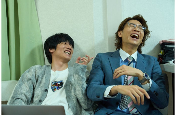 風間俊介、庄司浩平(C)マミタ・libre/「40までにしたい10のこと」