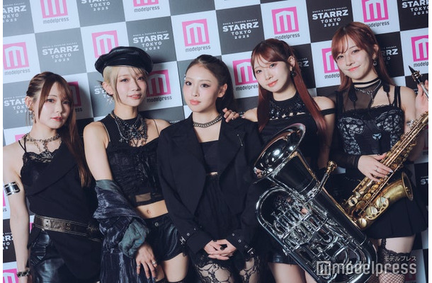 モデルプレスのインタビューに応じた（左から）杏実、栞音、愛佳、聖奈、佳子／CiON（C）モデルプレス