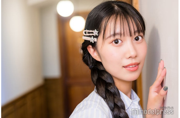 モデルプレスのインタビューに応じた小林夕華（C）モデルプレス