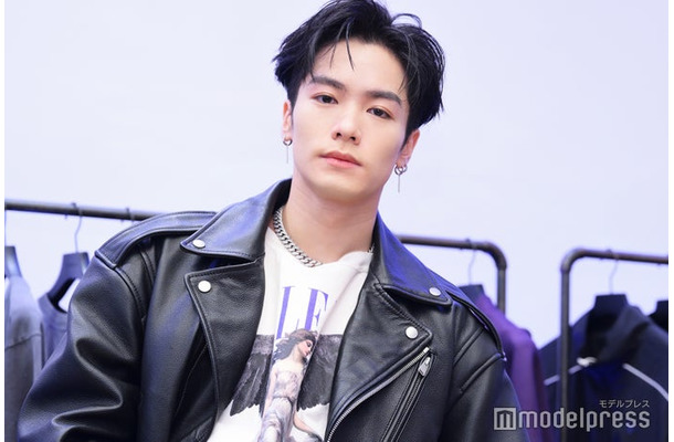 囲み取材に出席した川村壱馬(C)モデルプレス