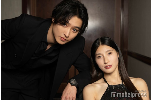 モデルプレスのインタビューに応じた山崎賢人、土屋太鳳(C)モデルプレス