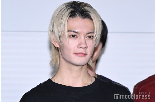 「ESCAPE それは誘拐のはずだった」記者会見に出席した佐野勇斗(C)モデルプレス