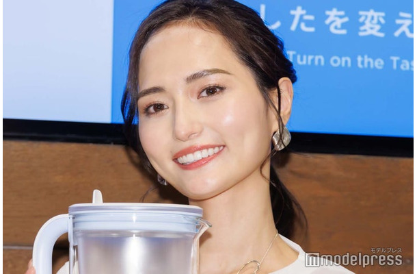 山賀琴子(C)モデルプレス