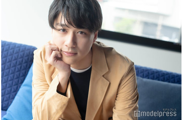 6代目バチェラーの久次米一輝(C)モデルプレス