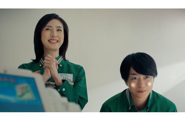 天海祐希、櫻井翔/セブン‐イレブン新テレビCM「ミッション!?」篇(提供写真)