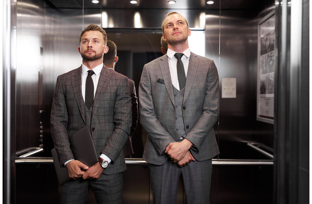 「気まず!」エレベーターで上司に遭遇。何を話せばいい!?【できる大人のビジネス会話術】