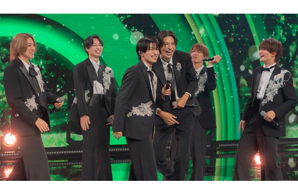 (左から)佐藤龍我、作間龍斗、那須雄登、ラウール、深田竜生、浮所飛貴(C)Storm Labels Inc.