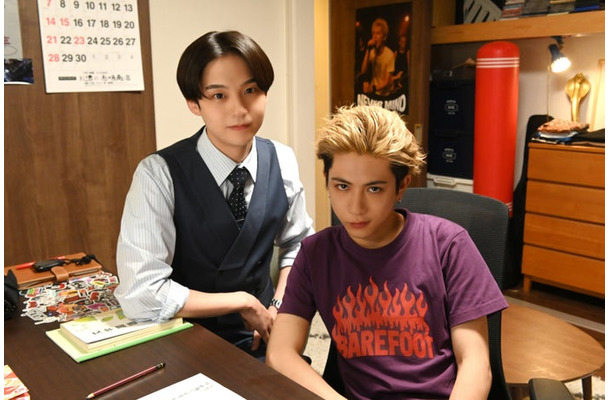 沢村玲、田中洸希(C)奥嶋ひろまさ(秋田書店)/「家庭教師の岸騎士です。」製作委員会