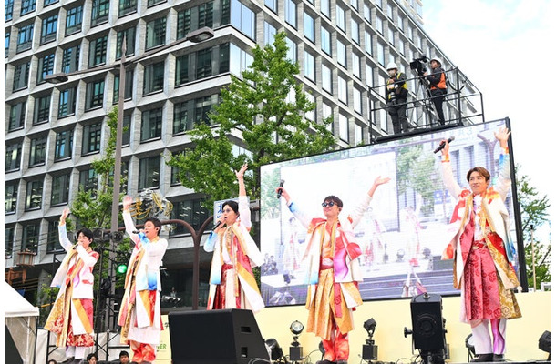 SUPER EIGHT（提供写真）