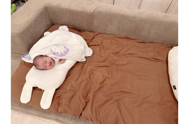 辻希美、“目が合うたびに笑ってくれる”次女のにっこりSHOT公開「ほーんとに可愛い」