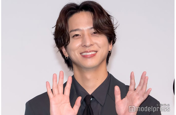 「初主演です！初主演です！」とアピールした寺西拓人（C）モデルプレス