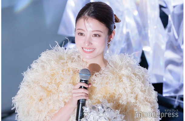 「表参道ヒルズ クリスマスツリー 点灯式」に出席した橋本環奈（C）モデルプレス