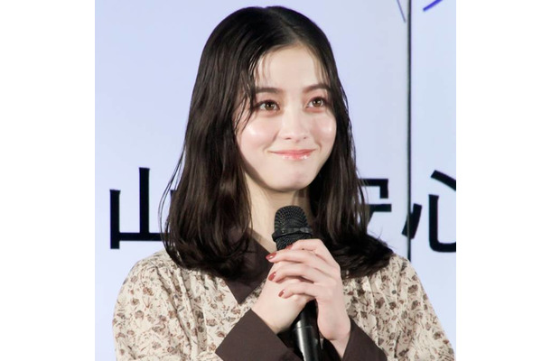 橋本環奈、コメディ作品での“強敵”俳優に恨み節？「笑うまでやるんですよ」