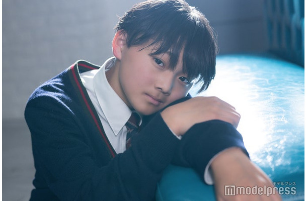 モデルプレスのインタビューに応じた斎藤羽雲くん（C）モデルプレス