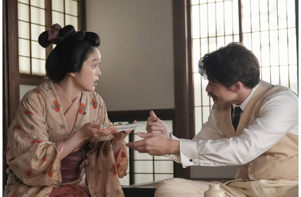 高石あかり、トミー・バストウ「ばけばけ」第36話(C)NHK