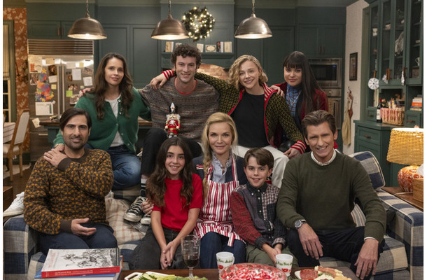 『なんて楽しいクリスマス!』© Amazon Content Services LLC