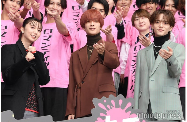 渋谷に降臨した上白石萌歌、高橋恭平、中島颯太（C）モデルプレス