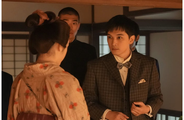 高石あかり、吉沢亮「ばけばけ」第40話（C）NHK