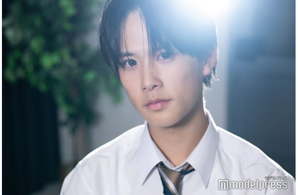 モデルプレスのインタビューに応じた江畑皇之介くん（C）モデルプレス