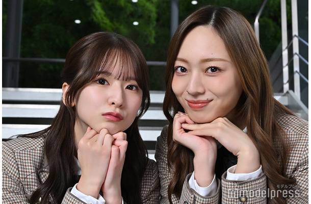 モデルプレスのインタビューに応じた菅原咲月、梅澤美波（C）モデルプレス