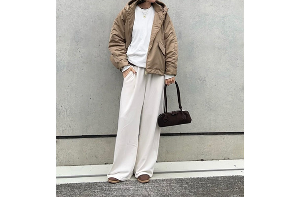 今シーズン着こなしたい【ユニクロ】の優秀スウェットパンツ。大人かっこいい着こなしのお手本スタイル【40代の毎日コーデ】