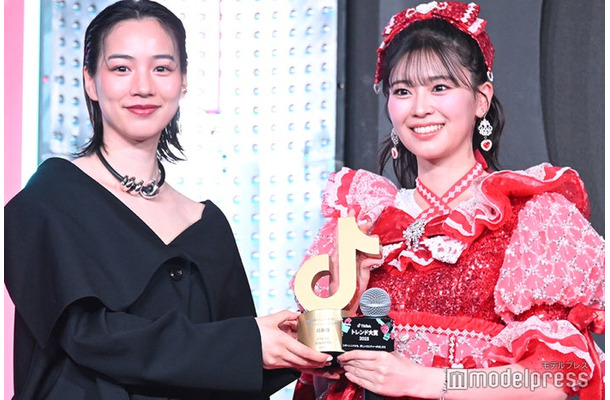「TikTokトレンド大賞2025」に出席したのん、坂井仁香(C)モデルプレス