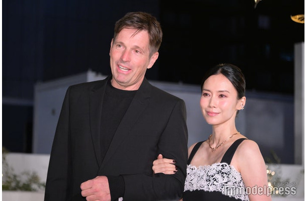 ティロ・フェヒナー氏、中谷美紀(C)モデルプレス