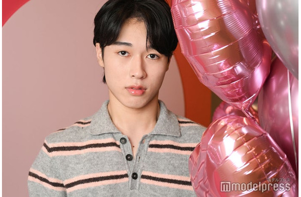 モデルプレスのインタビューに応じた都（C）モデルプレス