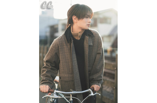 浮所飛貴(画像提供:小学館)