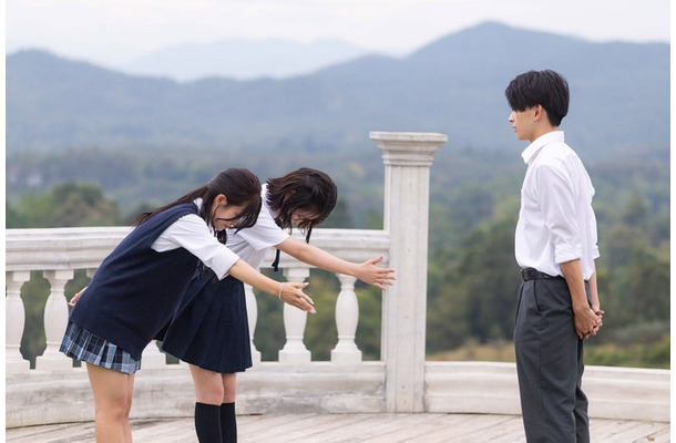 りりか、すみれ、とうい「今日、好きになりました。チェンマイ編」(C)AbemaTV, Inc.