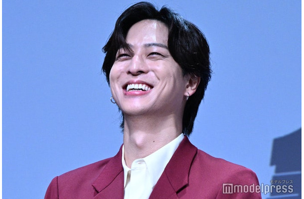 ゲリラチラシ配布にファンが3周並んだ寺西拓人（C）モデルプレス