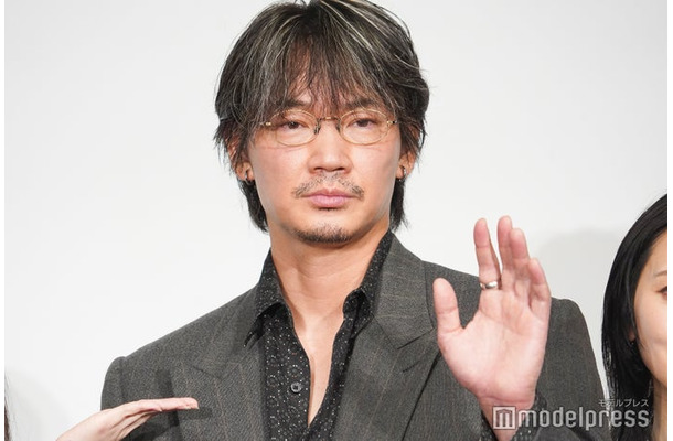 「星と月は天の穴」公開記念舞台挨拶に登壇した綾野剛（C）モデルプレス