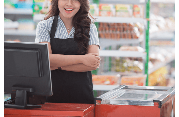 アメリカで…レジに並んでいると…次の瞬間⇒店員さんの接客に「そんなに話す？」「友達みたい」