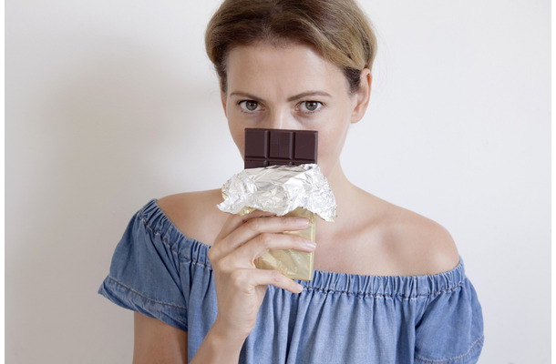 食前の「高カカオチョコ」で太りにくい体質に!? 医師が教えるラクしてやせる新習慣、摂るタイミングと量は?