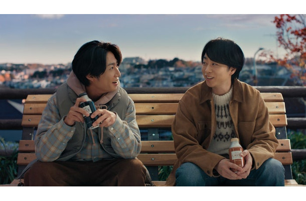 相葉雅紀、櫻井翔「セブン‐イレブン」新テレビCM「温めますか」篇（提供写真）