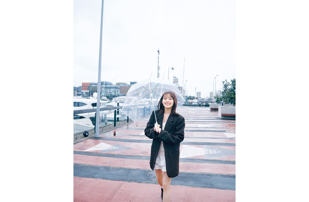 松田里奈1st写真集「まつりの時間」裏表紙／通常版：撮影／北浦敦子