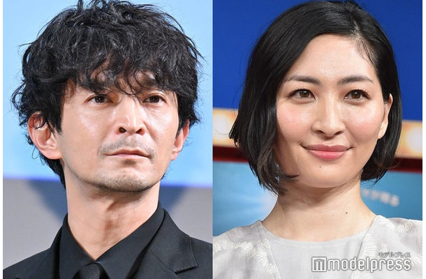 津田健次郎、坂本真綾(C)モデルプレス