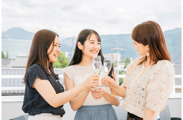 キラキラ生きてたはずの私がまさか、アルコール依存症だなんて…。「このままだったら死んじゃうよ」と医師に諭され、37歳で入院。そこからが人生の転換点だった【2025年度ベスト記事セレクション】