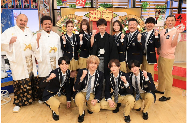 (後列左から)鬼越トマホーク、生見愛瑠、高橋ひかる、内村光良、朝日奈央、山崎弘也、若林正恭、春日俊彰(前列左から)高地優吾、八乙女光、山田涼介、知念侑李(C)日本テレビ