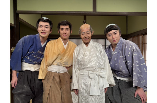 深澤辰哉、向井康二、加藤茶、宮舘涼太（C）フジテレビ