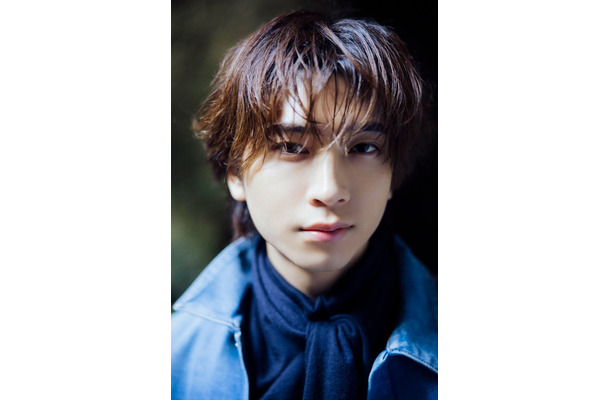 「庄司浩平カレンダー 2026.04-2027.03」（C）KADOKAWA／撮影：横山マサト